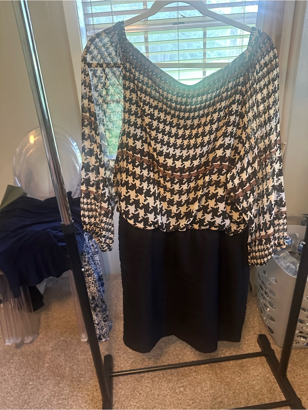 Gabby Skye Black & Beige Houndstooth Dress